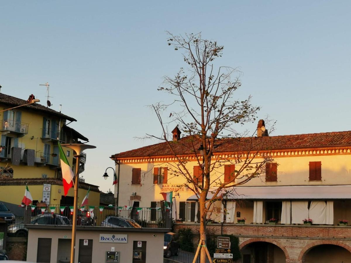 Locanda Italia Serralunga d'Alba Bagian luar foto
