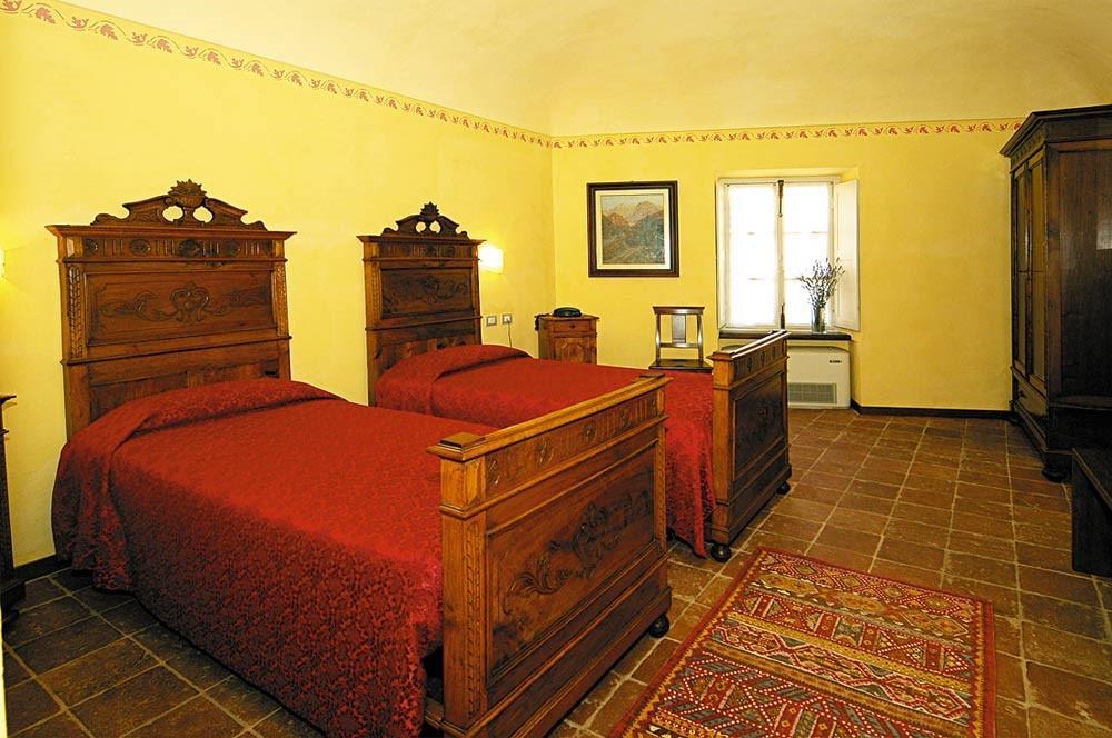 Locanda Italia Serralunga d'Alba Bagian luar foto